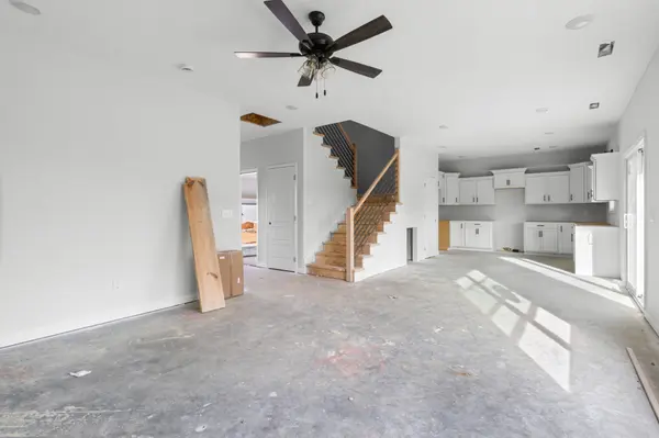 221 Wesson Dr, Clarksville, TN 37043