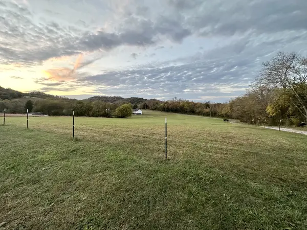 571 Maggart Rd, Elmwood, TN 38560
