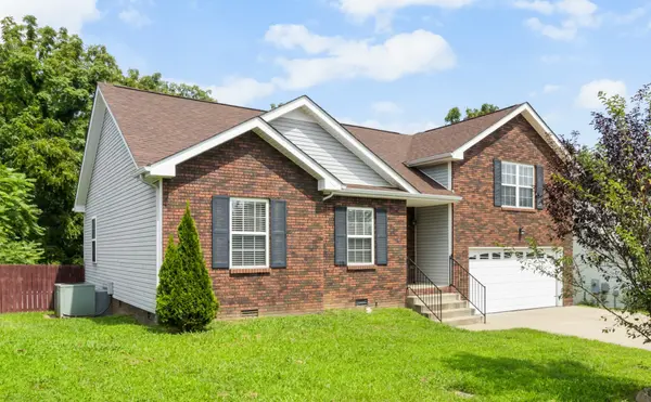 1700 Ridge Runner Ct, Clarksville, TN 37042