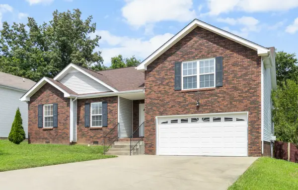 1700 Ridge Runner Ct, Clarksville, TN 37042