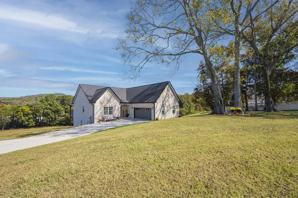 18 Fox Run Ln, Carthage, TN 37030