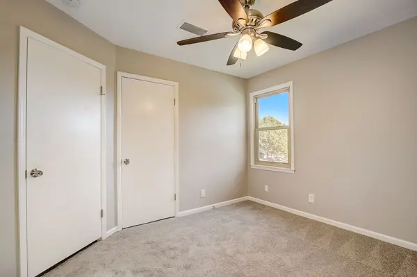 215 Gardendale Dr, Columbia, TN 38401