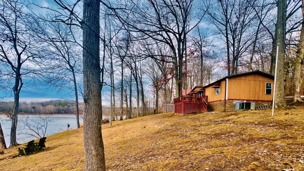 208 Bayview Dr, Bumpus Mills, TN 37028