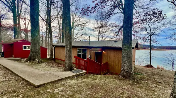 208 Bayview Dr, Bumpus Mills, TN 37028