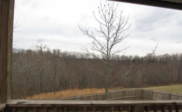 156 Tomahawk Pt, Clarksville, TN 37040