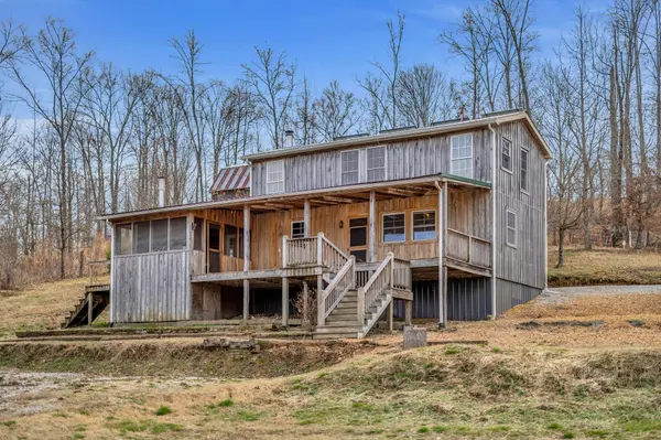 7305 Roan Creek Rd, Lobelville, TN 37097