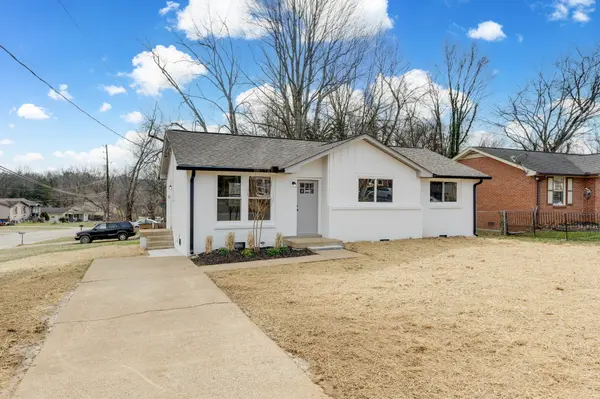 2165 W Richmond Hill Dr, Nashville, TN 37207