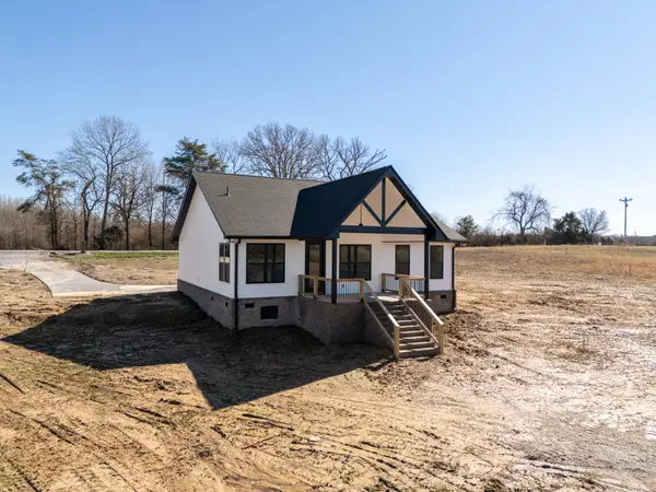 8563 Aedc Rd, Estill Springs, TN 37330