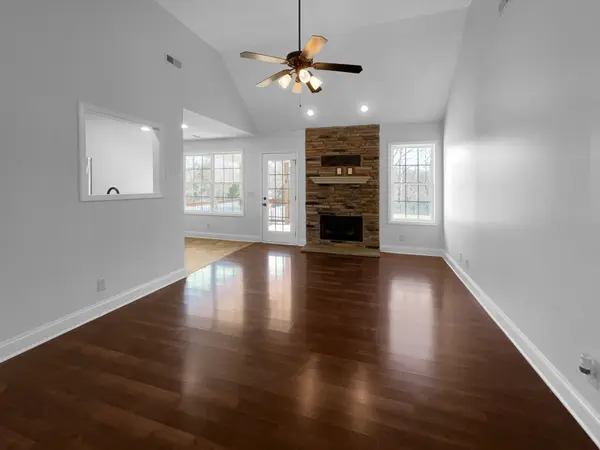 1185 Meachem Dr, Clarksville, TN 37042