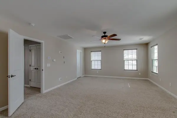 1350 Amboress Ln, Murfreesboro, TN 37128