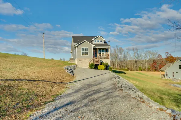 609 Womack Rd, Bethpage, TN 37022