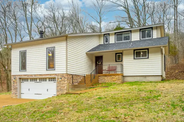 1033 Millers Creek Rd, Goodlettsville, TN 37072