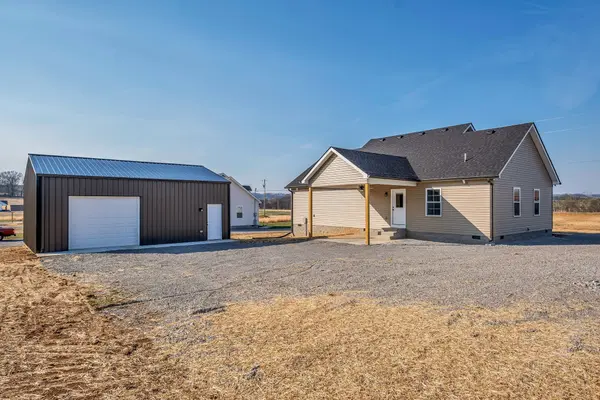 2199 Claude Fox Rd, Cornersville, TN 37047