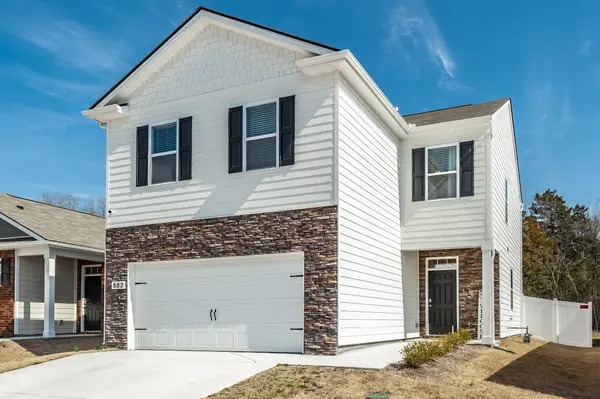 882 Long Leaf Rd, Lebanon, TN 37087