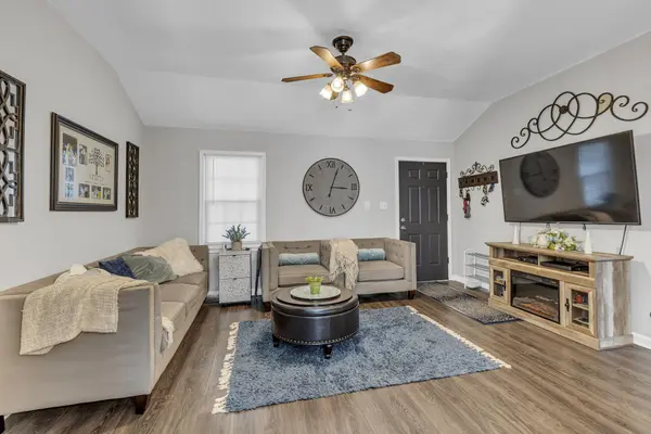 104 8th Ave, Columbia, TN 38401