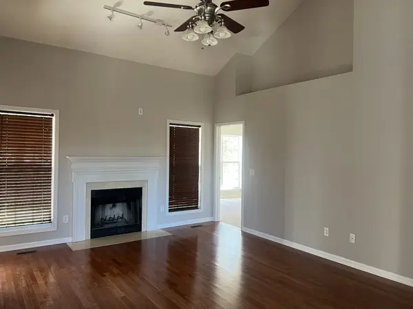 192 Wilkinson Rd, Cottontown, TN 37048
