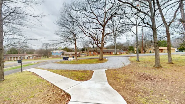 106 Marseille Dr, Hendersonville, TN 37075