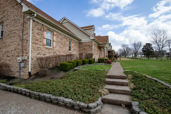 1730 Stop Thirty Road, Hendersonville, TN 37075