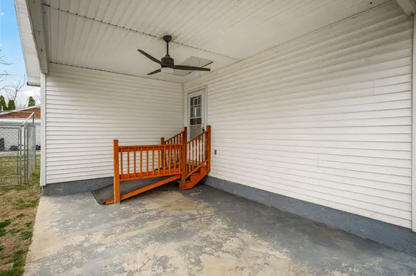 242 Frosty Pt, Dowelltown, TN 37059