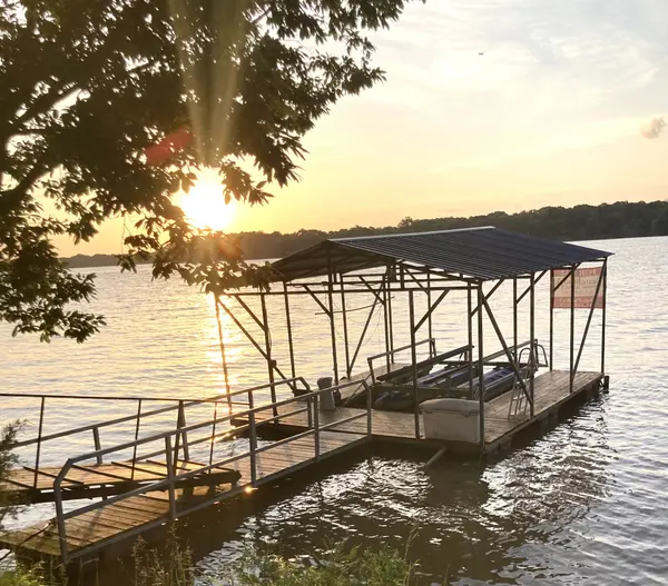 389 Green Harbor Rd, Old Hickory, TN 37138