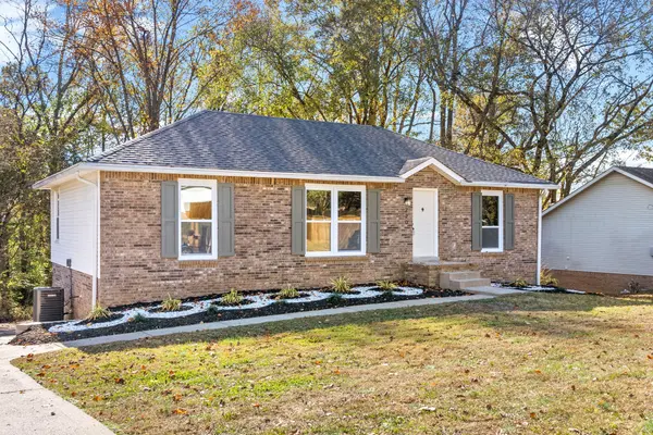 220 Sherwood Hills Dr, Clarksville, TN 37042
