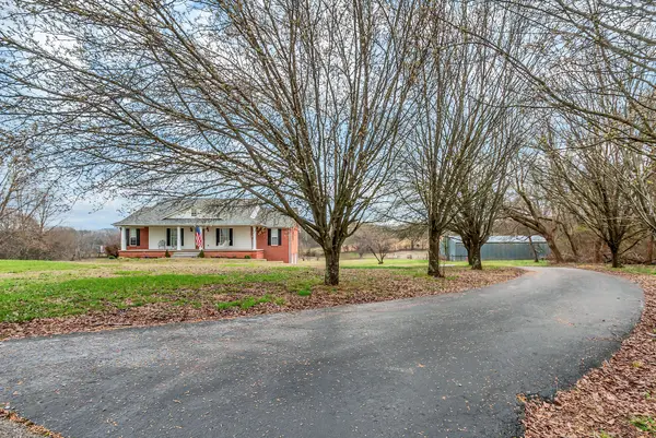 1014 Tom Osborne Rd, Columbia, TN 38401