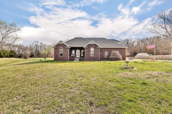 3585 Linwood Rd, Watertown, TN 37184