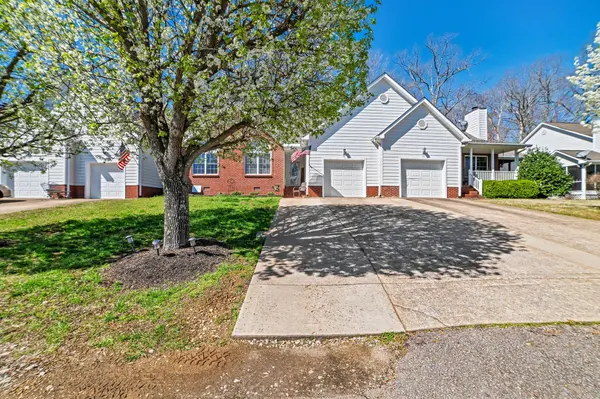 141 Rose Dr C, Dover, TN 37058