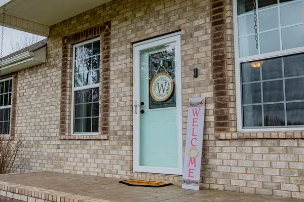 10410 Canoe Branch Rd, Castalian Springs, TN 37031