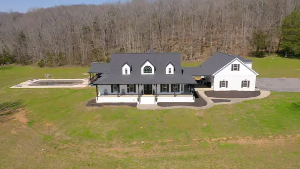 147 Barnes Hollow Rd, Fayetteville, TN 37334