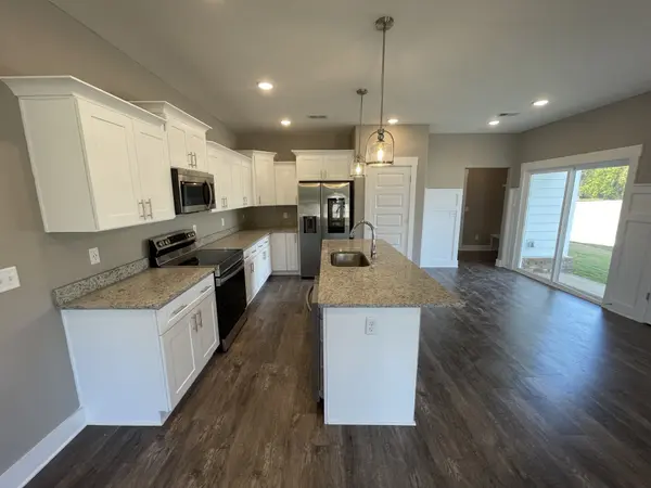 2120 Barringer Ln, Murfreesboro, TN 37128