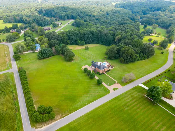 101 Dogwood Springs Dr, Portland, TN 37148