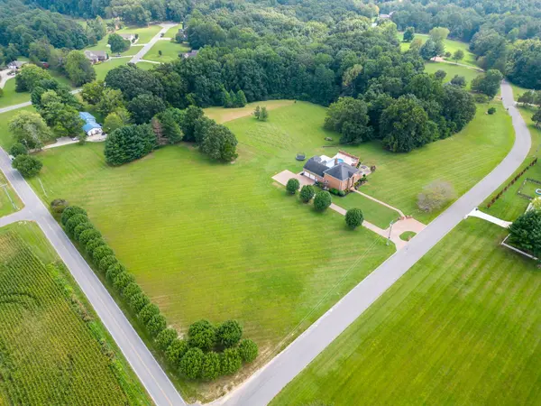 101 Dogwood Springs Dr, Portland, TN 37148