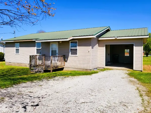 835 State Route 77, Atwood, TN 38220