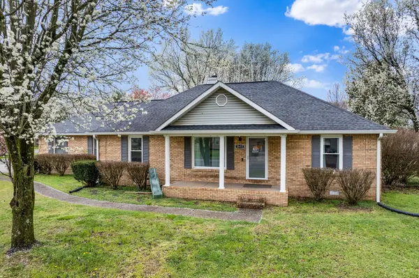 2622 Riverstone Dr, Murfreesboro, TN 37128