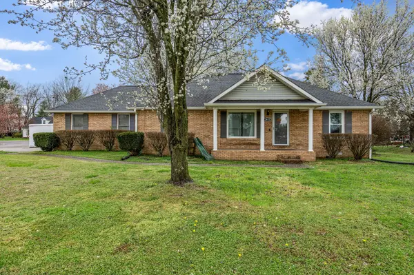 2622 Riverstone Dr, Murfreesboro, TN 37128