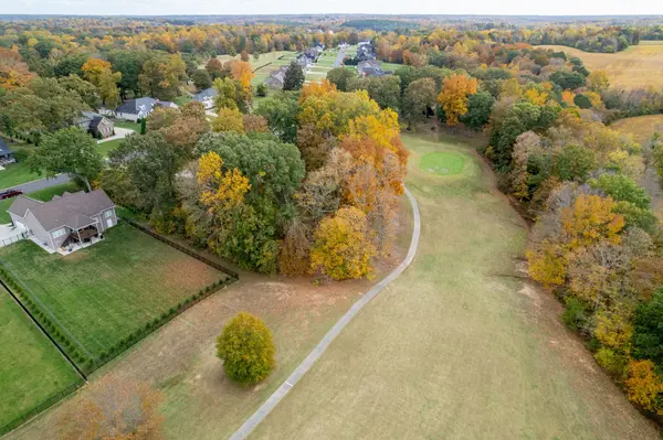 4180 Ironwood Dr, Greenbrier, TN 37073