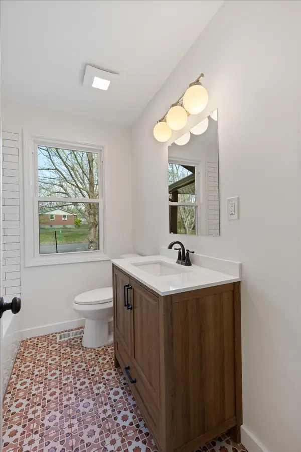 403 Hazel Dr, Greenbrier, TN 37073