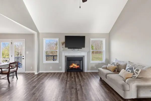 242 Hillview Way, Springfield, TN 37172