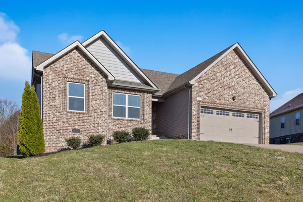 242 Hillview Way, Springfield, TN 37172