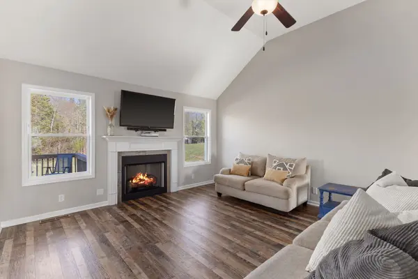 242 Hillview Way, Springfield, TN 37172
