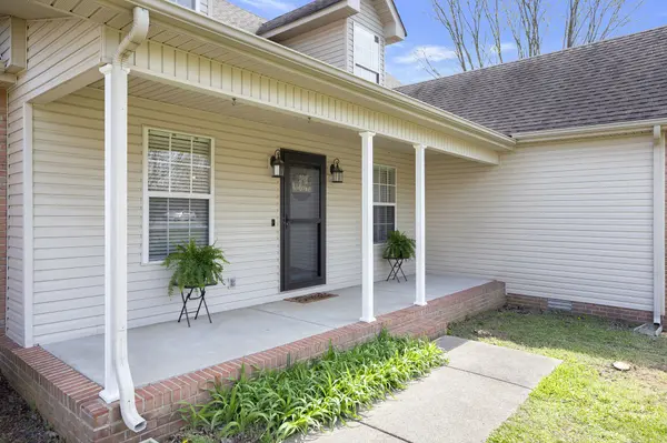 342 Merlin Dr, Murfreesboro, TN 37127