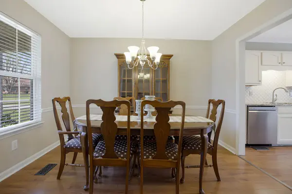 342 Merlin Dr, Murfreesboro, TN 37127
