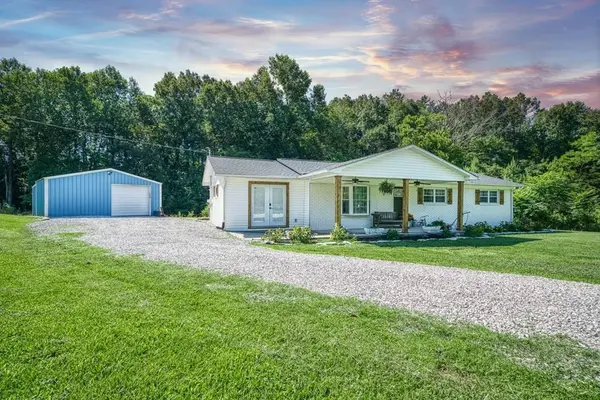 989 Garrett Rd, Quebeck, TN 38579