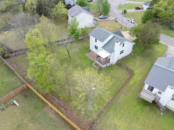 404 Meagan Cv, La Vergne, TN 37086