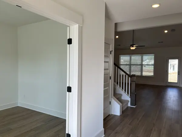 2932 Woodcrest Dr, Murfreesboro, TN 37128
