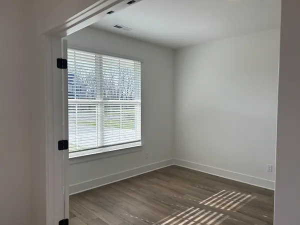 2932 Woodcrest Dr, Murfreesboro, TN 37128