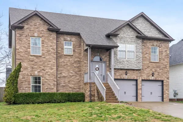 2477 Senseney Dr, Clarksville, TN 37042