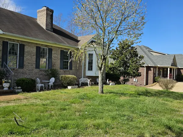 1707 Mayflower Dr, Columbia, TN 38401