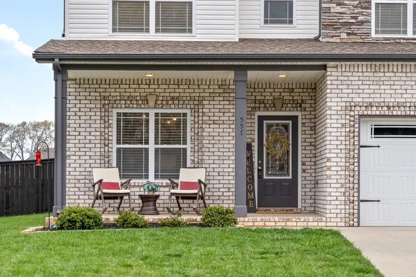 557 Tacoma Dr, Clarksville, TN 37043